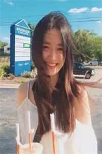 她靠算命成大佬阅读全集