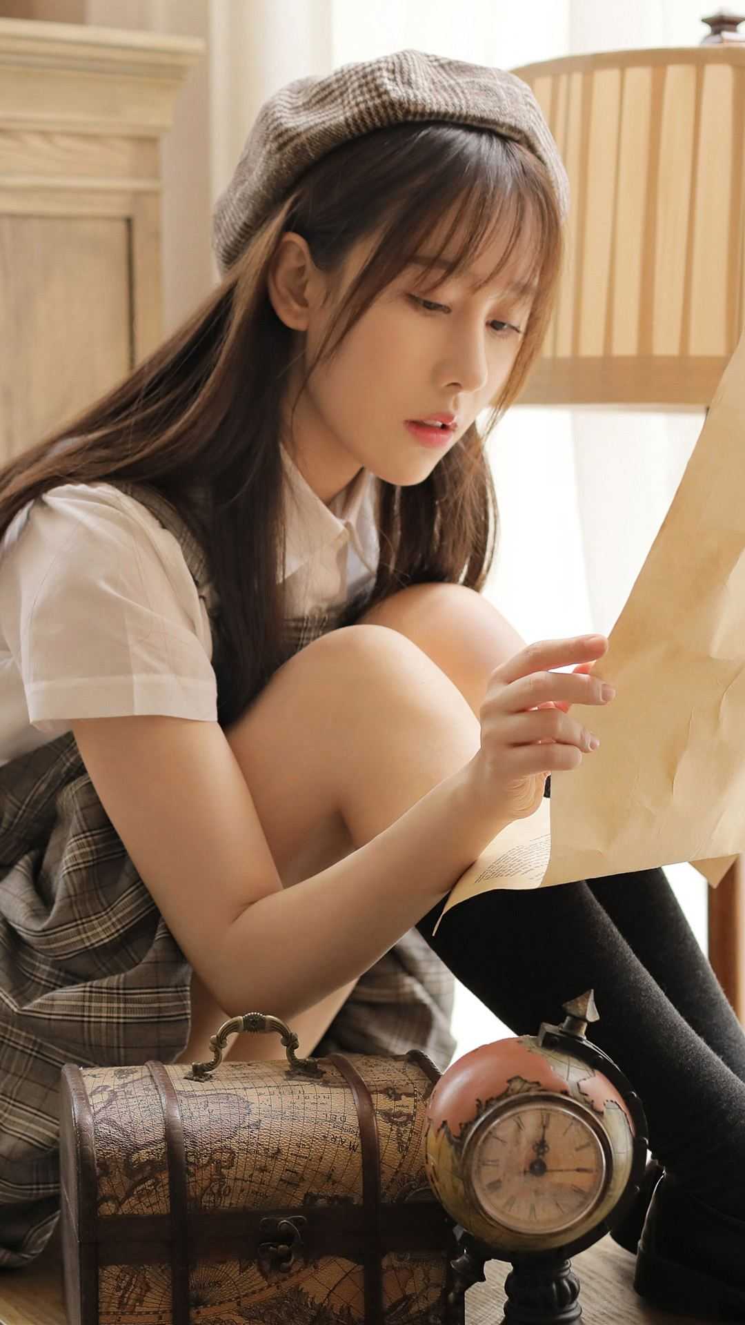 综艺：别人求生做任务，她躺平吃瓜