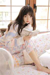 与女帝同胎,她总想拔我脐带
