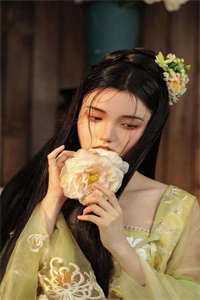嘲我混得差？我老婆可是国民女神