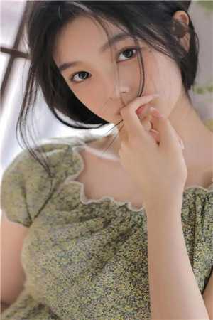 穿成炮灰后，我被反派夫人拉黑了