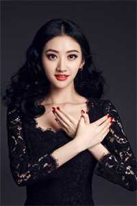 穿到寒门后，我打江山送女帝