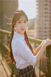 活成前任白月光后，她桃花朵朵开