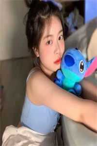 师姐摆烂后成了修真界的白月光