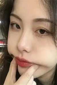 穿越后我有钱有颜，好运爆棚