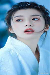 皇后三胎九子，朕还需选秀？