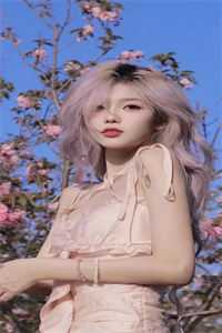 转生白虎，我成了女帝契约神兽