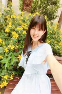 末世前疯狂捞物资，女神们都看我脸色过活