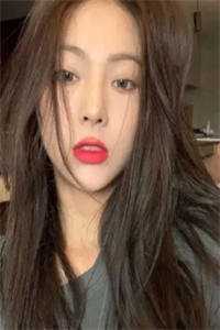 身为主角，我除了女帝老婆一无所有