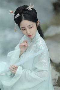 佛子高不可攀，小娇妻她怂了