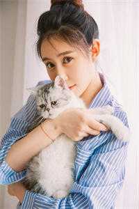 穿成暴君女儿，爹爹靠读心反败为胜