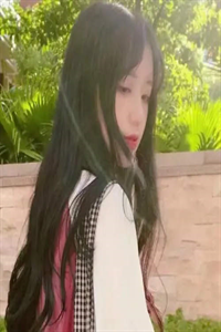 王妃死了，王爷痛不欲生