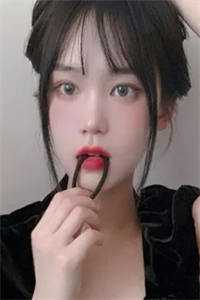 强吻女师尊后，她为我强行续命
