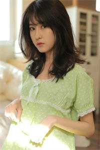 开局闪婚真豪门，一路躺平成团宠