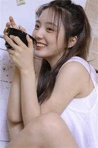 身为主角，我除了女帝老婆一无所有