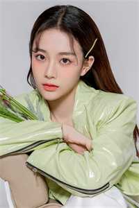 寒冰末世:千亿物资和美女我都囤