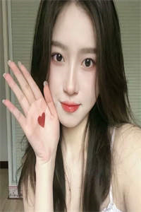 穿成恶毒女配，还带了个坑爹系统