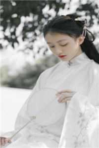末世前疯狂捞物资，女神们都看我脸色过活畅销书目