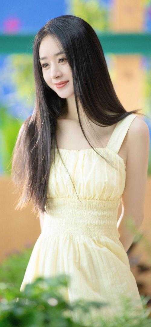 畅销书籍穿成霸总亲妹，看我整顿娱乐圈