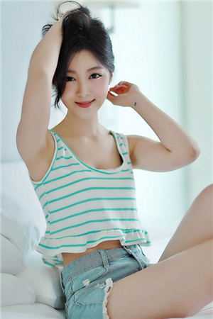 召唤百万大军，女帝给我削苹果热门小说