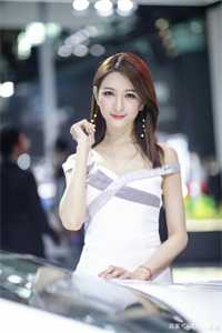 畅销书目主唱退队，我当场牵手美女鼓手