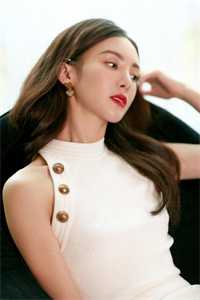 离婚后，霸总倒贴成宠妻狂魔
