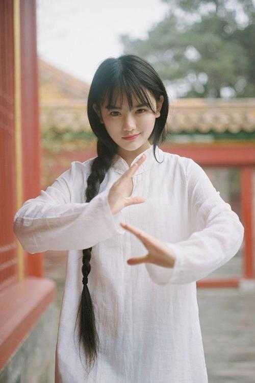 魏欣曼孟墨寒
