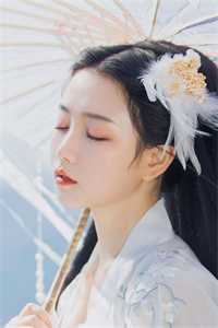 重生后大师姐她凭亿近人小说小说