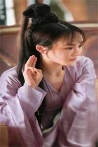 我变成了18岁少女