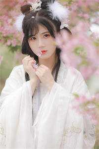 军婚逃不掉，阴郁老公竟是大佬