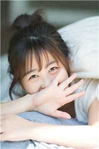 重生后她成了美女博主
