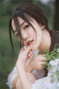 穿成修仙炮灰,机缘全靠抢女主
