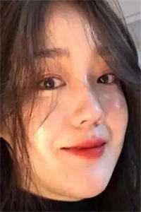 恐怖游戏：她撩个NPC谈恋爱