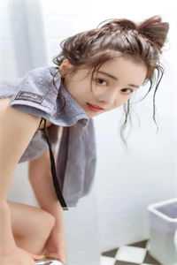穿成王妈：在霸总世界天天吃瓜
