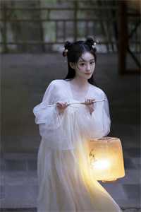 我跪在暴雨夜，老公去陪白月光畅销书目