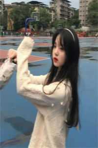 选拔苗疆圣女的前一天，我放弃了竞争资格
