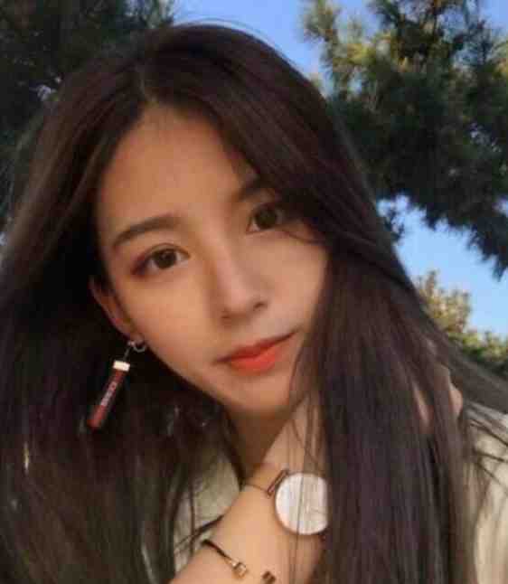 穿越：帮女帝登位后，她转身贬我
