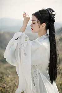 权明赫沈毓灵的小说穿成炮灰女主后，引诱了疯批暴君免费阅读