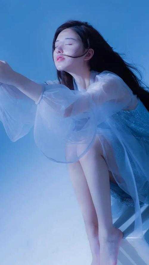 仙子落凡授长生，一步登天修仙路苏云墨裳月