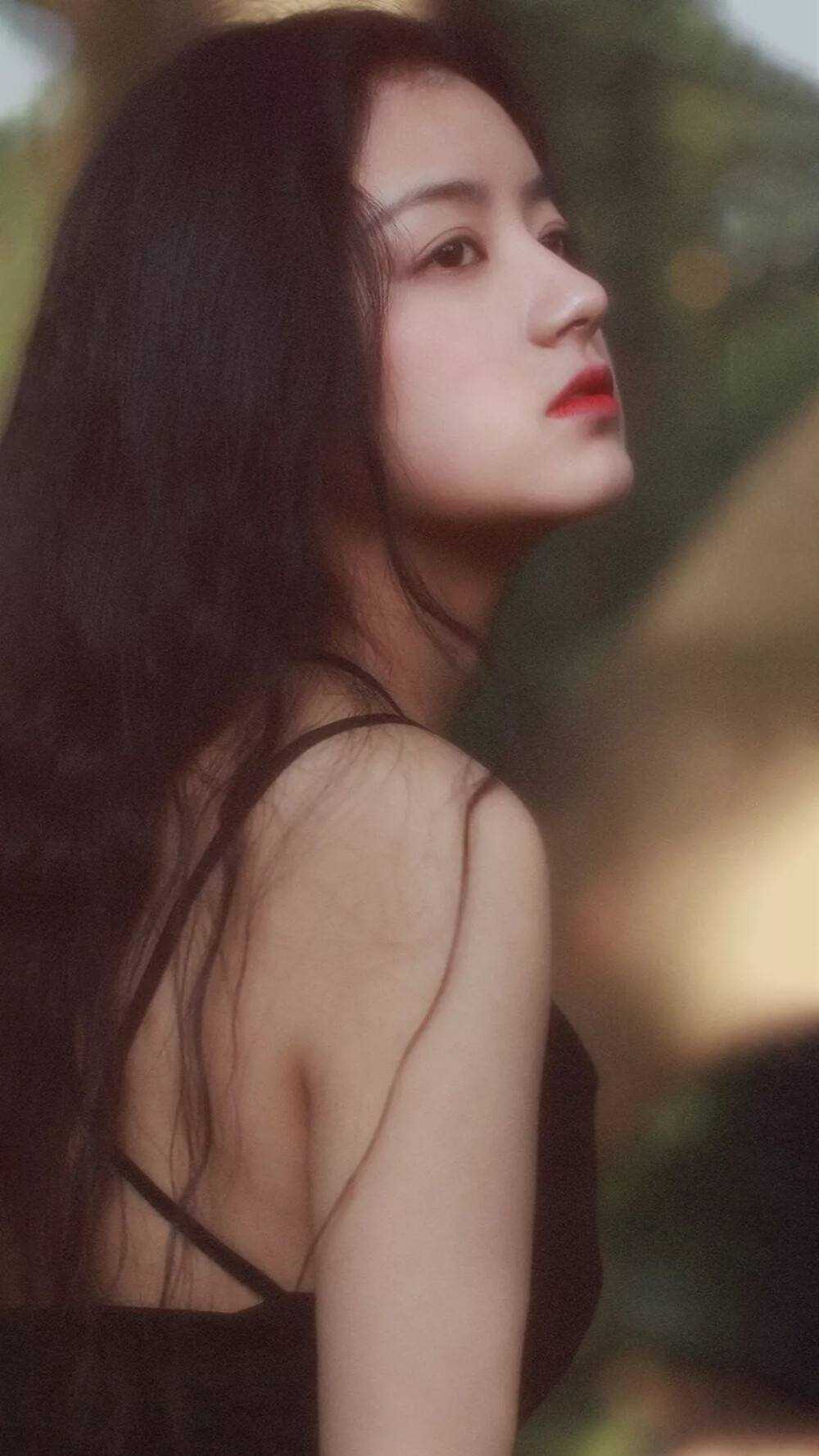 拜金男友跟我回家过年后全文张南菲菲