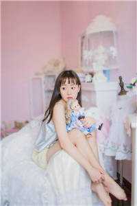 妻子不满包办婚姻，任由初恋儿子将女儿推下水推介