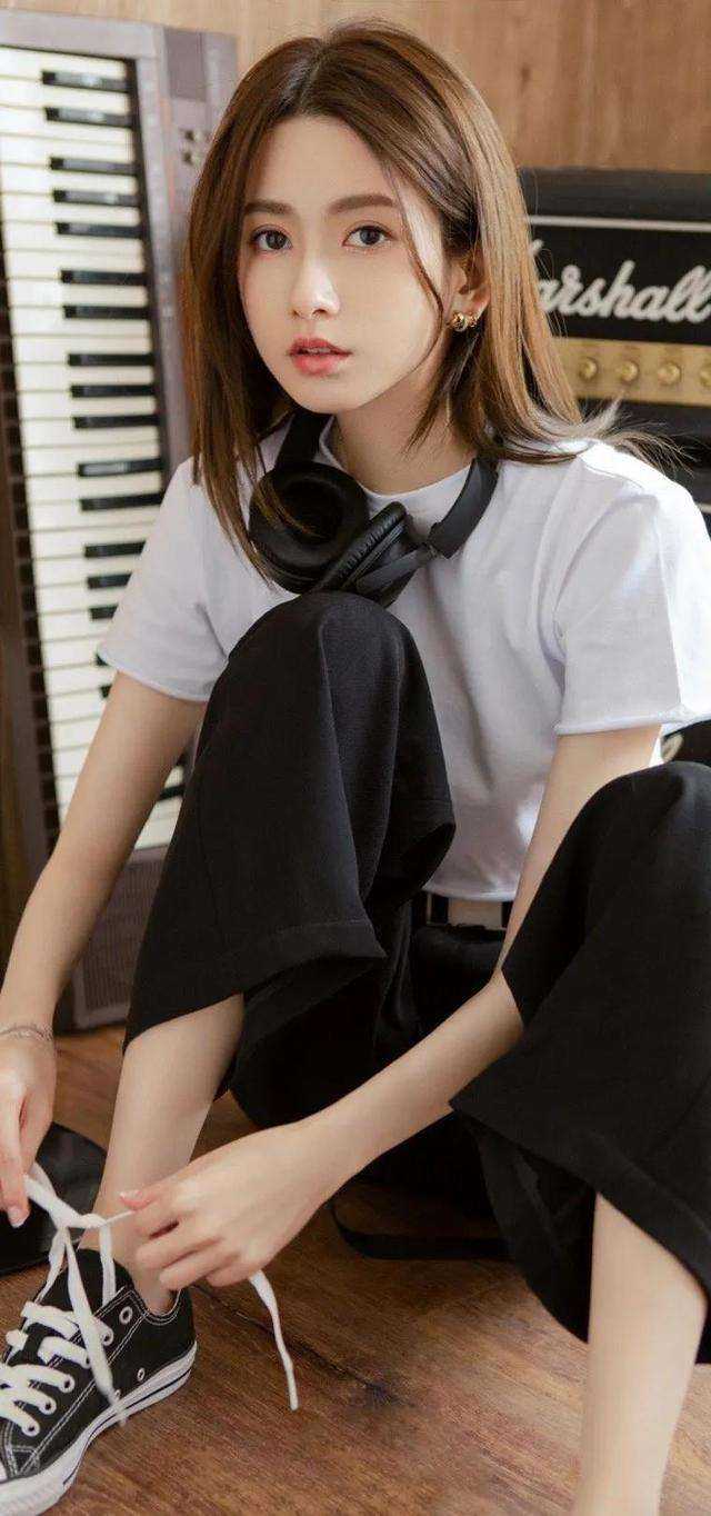 未婚妻将我送进训狗场后，她后悔了新上热文
