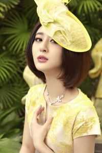 重生后，赔掉全家低保的恋爱脑妹妹跪求我管她C400无删版