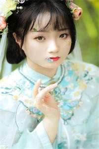 撞破身患隐疾的老公和小秘书后，我预约直播离婚热门