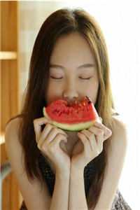 与他无爱亦无嗔无删减