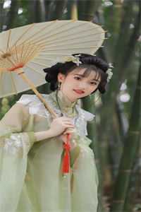 翻红全靠同行衬托全集