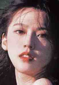 我跳下城墙后，父女俩悔哭了全新