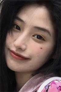 我被人冒充身份骗钱后，一个陌生男子当街说我是他媳妇小说全文免费阅读*蕙李思思