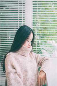 未婚夫逃婚后，我离开他献身祖国广告