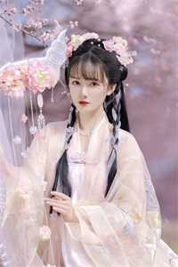 重生后，我把恶蠢闺蜜送还她的榜一大哥TXT